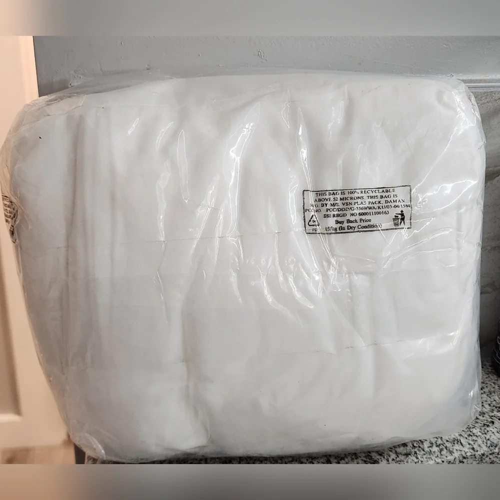 NWT Lane Linen White 2 Pack Throw Blankets 50x65 4 Layer